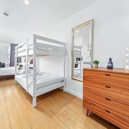 1 Bedroom Flat Piccadilly Sleep 7 In London Vr10 Exterior foto