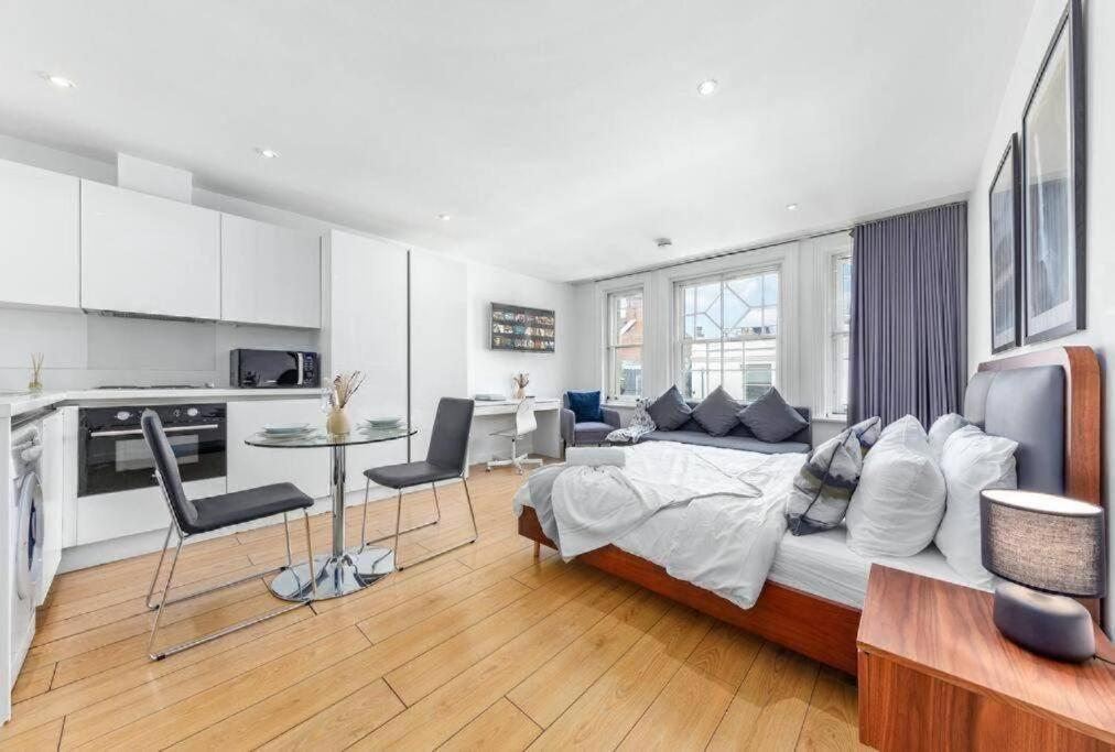 1 Bedroom Flat Piccadilly Sleep 7 In London Vr10 Exterior foto