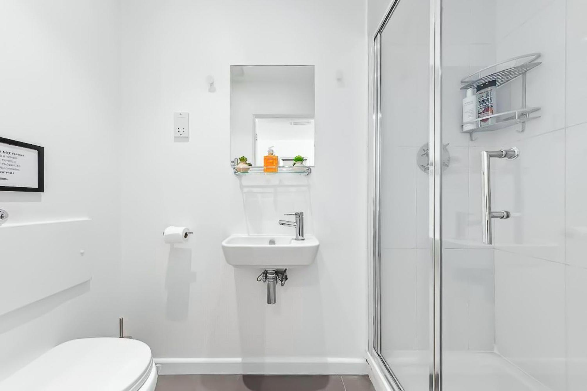 1 Bedroom Flat Piccadilly Sleep 7 In London Vr10 Exterior foto